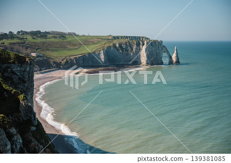 Cliffs and Waters of Etretat Cliffs and Waters of Etretat 139381085