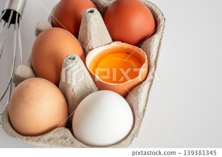 Biodegradable Carton with Fresh Eggs Biodegradable Carton with Fresh Eggs 139381345