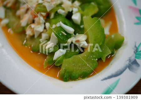 bitter gourd 139381909
