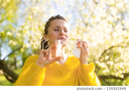 Managing Hay Fever Symptoms in Golden Spring Light 139381949