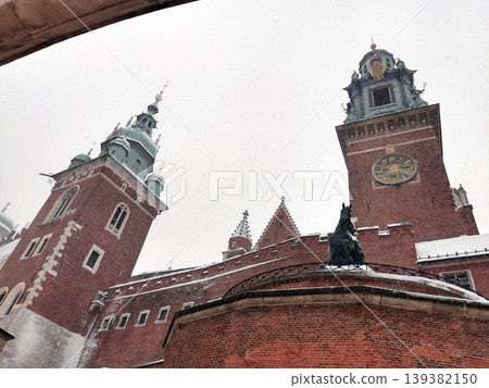 Krakow castle in the Poland Krakow castle in the Poland 139382150