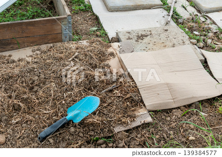 Cardboard in the garden and in permaculture, it provides nutrients and carbon, allows mulching, keeps the soil cool and serves as a method of weeding, brown corrugated cardboard, without ink or glue Cardboard in the garden and in permaculture, it provides nutrients and carbon, allows mulching, keeps the soil cool and serves as a method of weeding, brown corrugated cardboard, without ink or glue 139384577