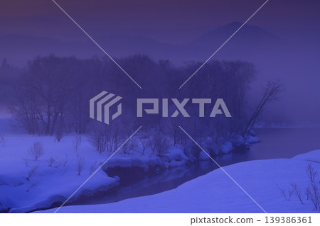 A winter dawn scene A winter dawn scene 139386361