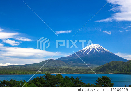 從本栖湖看到的富士山 從本栖湖看到的富士山 139389939