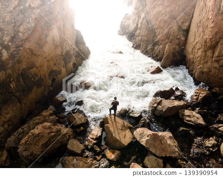 Where waves break, thoughts begin Where waves break, thoughts begin 139390954