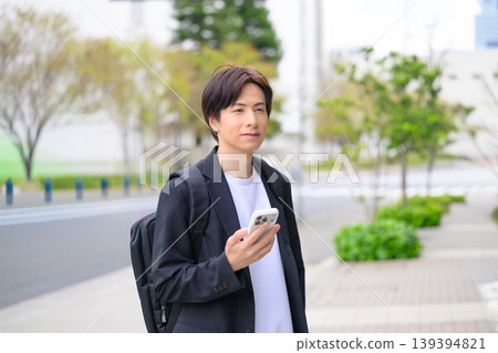 ,Male,20s,30s,People,Japanese ,Male,20s,30s,People,Japanese 139394821