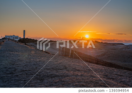 A view of the Nakatajima Sand Dunes in Hamamatsu City and the sunrise (Shizuoka Prefecture) A view of the Nakatajima Sand Dunes in Hamamatsu City and the sunrise (Shizuoka Prefecture) 139394954