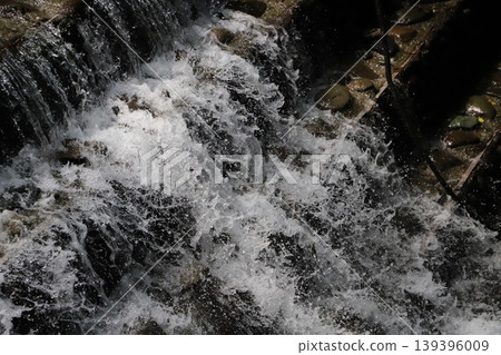 Shasui Falls (Yamashita Town, Ashigarakami District, Kanagawa Prefecture) and the Takizawa River flowing like a staircase. Shasui Falls (Yamashita Town, Ashigarakami District, Kanagawa Prefecture) and the Takizawa River flowing like a staircase. 139396009