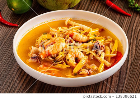 Thai spicy Tom Yam soup with prawn Thai spicy Tom Yam soup with prawn 139396621