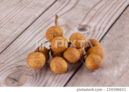 Sweet tropical exotic longan fruit heap Sweet tropical exotic longan fruit heap 139396631