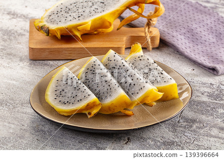 Tropical exotic dragonfruit slice Tropical exotic dragonfruit slice 139396664