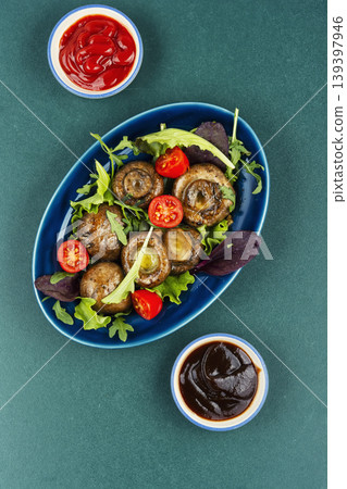 Warm Mushroom and Green Salad 139397946
