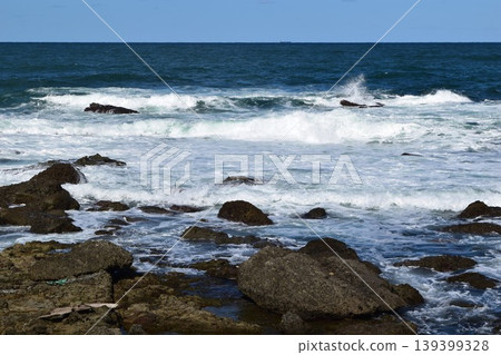 Rough waves of Shonai beach Sea of Japan Rough waves of Shonai beach Sea of Japan 139399328