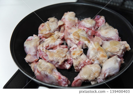 How to grill chicken wings How to grill chicken wings 139400403