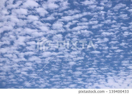 卷積雲勾勒出的精美天空圖案 卷積雲勾勒出的精美天空圖案 139400433
