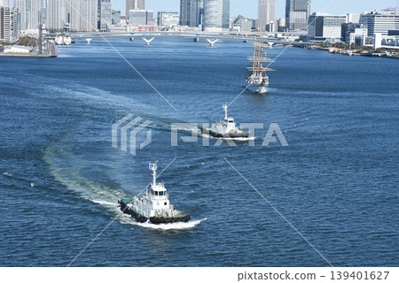 從晴海碼頭出發,兩條路線平行延伸。 從晴海碼頭出發,兩條路線平行延伸。 139401627