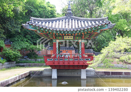 鶴見綠地公園(1990年世博紀念公園)、韓國花園、韓國館 鶴見綠地公園(1990年世博紀念公園)、韓國花園、韓國館 139402280