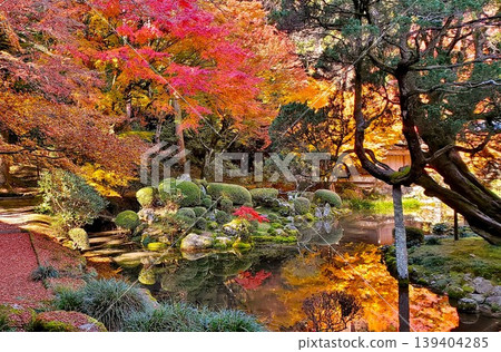 糸島市，雷山仙如寺：室町時代建造的心形庭園。 139404285