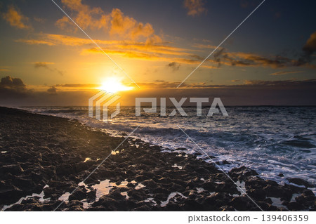 Perfect Sunset on the Beach Perfect Sunset on the Beach 139406359