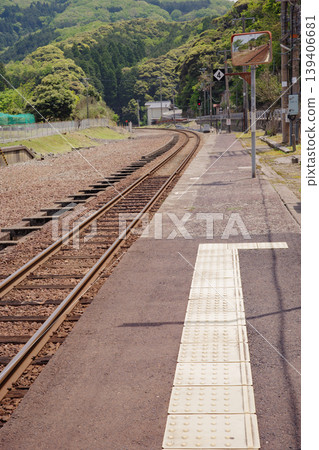 Yoroi Station, Mikata District, Hyogo Prefecture Yoroi Station, Mikata District, Hyogo Prefecture 139406681