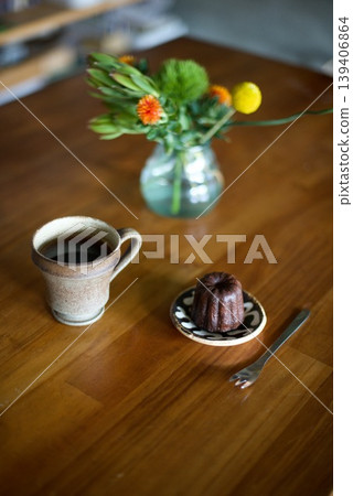 Hot coffee and snack canelé Hot coffee and snack canelé 139406864