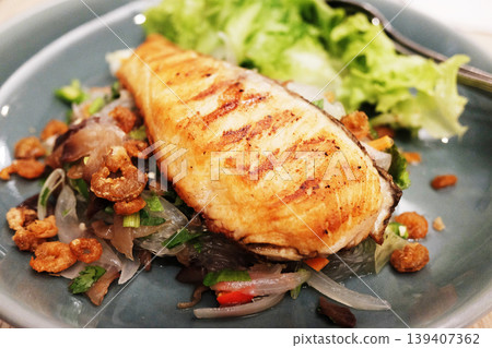 Fresh steak and grilled fish fillet and vegetables with spicy food of Thailand Fresh steak and grilled fish fillet and vegetables with spicy food of Thailand 139407362