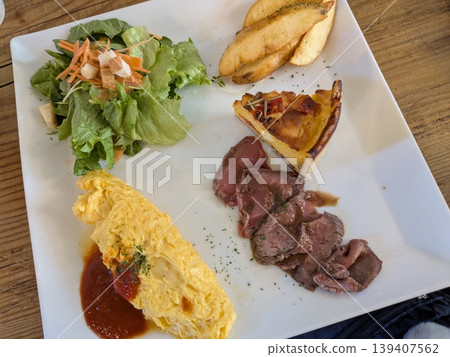 Omelet and roast beef platter Omelet and roast beef platter 139407562