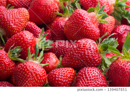 Fresh ripe strawberries Fresh ripe strawberries 139407851