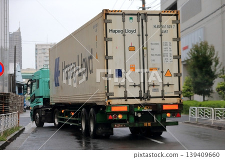 Trailer truck image 139409660