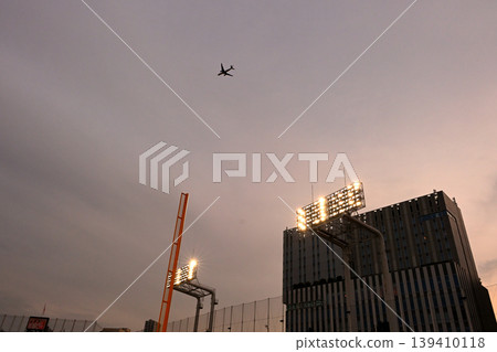 Airplanes flying over Jingu Stadium Airplanes flying over Jingu Stadium 139410118