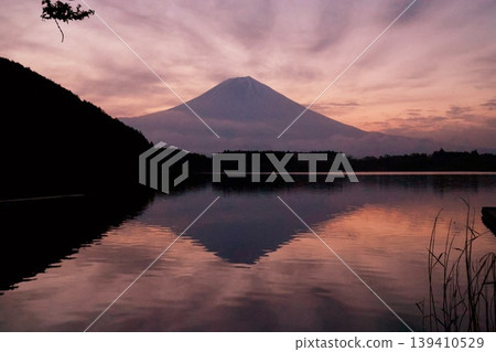 Scenery with Mt. Fuji Scenery with Mt. Fuji 139410529