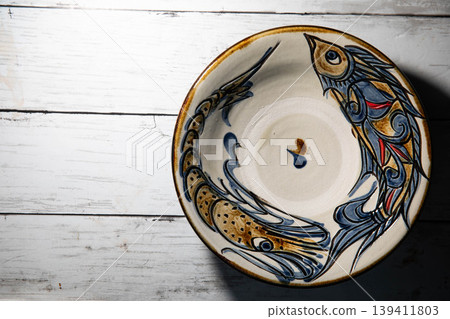 Okinawan traditional craft: Yachimun fish pattern plate 139411803