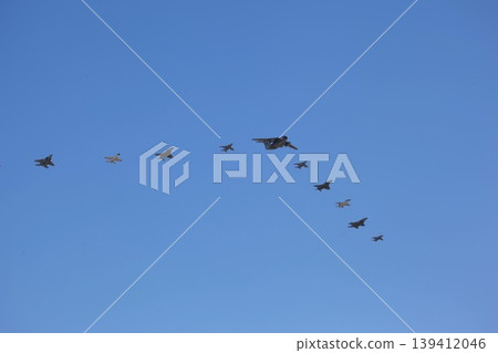 Large heterogeneous formation flight 1510 05 139412046