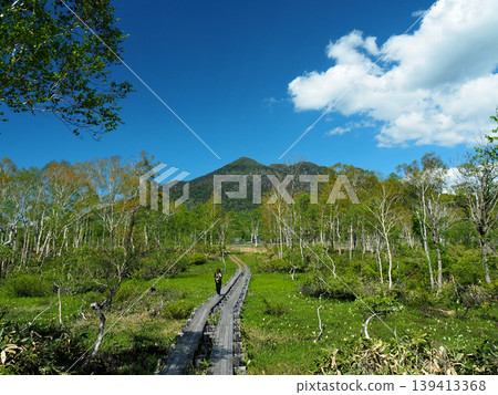 Early summer in Oze and Mt. Hiuchigatake (view) Early summer in Oze and Mt. Hiuchigatake (view) 139413368