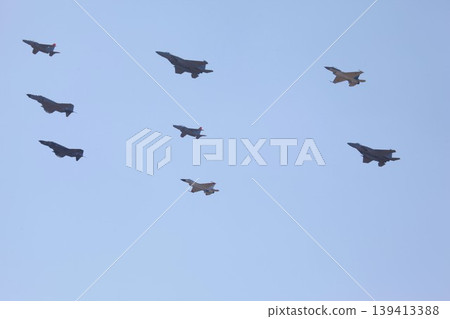 Formation flight 1510 04 Formation flight 1510 04 139413388