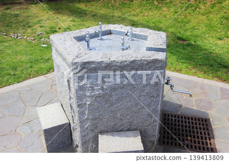 函館五稜郭公園的飲水噴泉 函館五稜郭公園的飲水噴泉 139413809