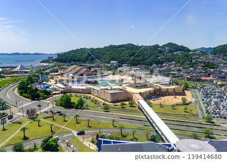 從空中俯瞰整個拉古納伽瑪戈里遊樂園(拉古納西亞)。 從空中俯瞰整個拉古納伽瑪戈里遊樂園(拉古納西亞)。 139414680