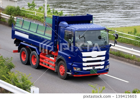 Dump truck image Dump truck image 139415603