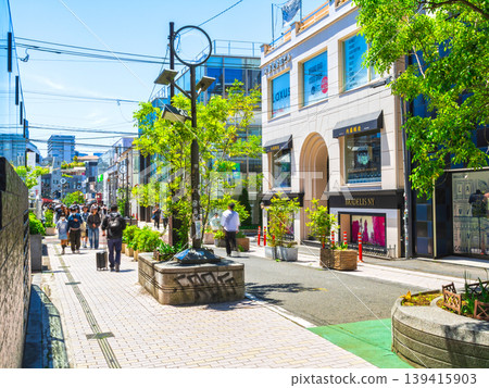 Harajuku Cat Street during Golden Week Harajuku Cat Street during Golden Week 139415903