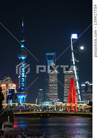 Shanghai night view: Oriental Pearl Tower and the skyscrapers of Lujiazui Shanghai night view: Oriental Pearl Tower and the skyscrapers of Lujiazui 139417784