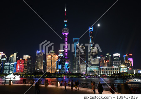 Shanghai night view: Oriental Pearl Tower and the skyscrapers of Lujiazui Shanghai night view: Oriental Pearl Tower and the skyscrapers of Lujiazui 139417819