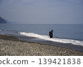 People searching for jade at Suzawa Beach (Jade Coast) 139421838