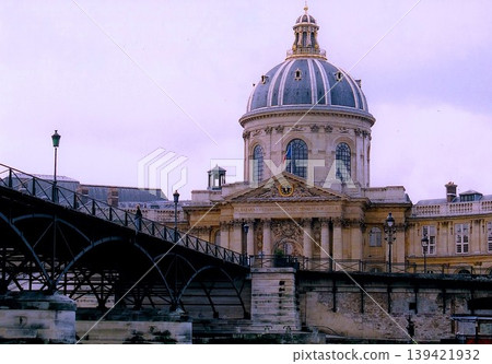 Paris, from Bateauxbus to Pont Neuf Bridge Paris, from Bateauxbus to Pont Neuf Bridge 139421932