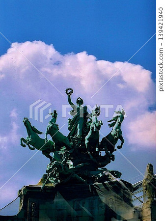 From Pont Alexandre III in Paris to the Petit Palais From Pont Alexandre III in Paris to the Petit Palais 139421940