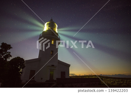 屋久島燈塔,高聳於仲夏夜空(夏季) 屋久島燈塔,高聳於仲夏夜空(夏季) 139422203