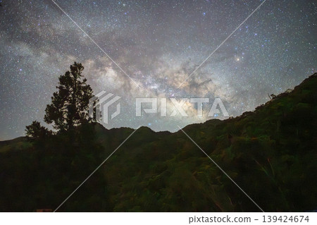 Yakushima, the Alps of the Ocean: A Starry Sky View of the Milky Way (Summer) 139424674