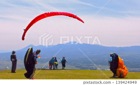 Sports, paragliding 139424949