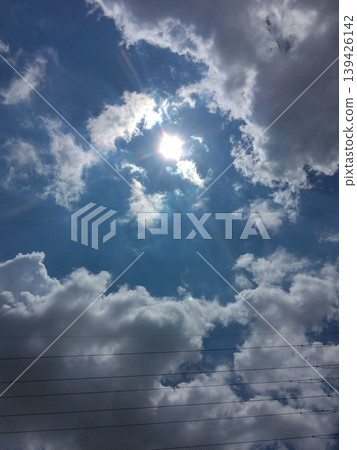 光從雲間隙插入 光從雲間隙插入 139426142