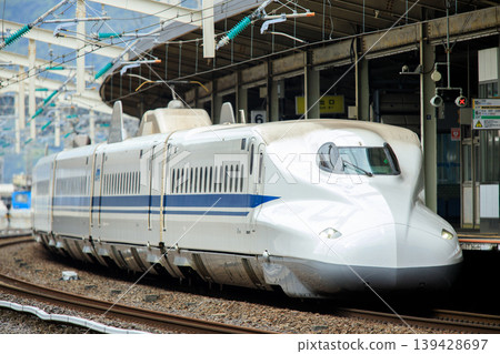 An N700 series Shinkansen (P formation) stopped at Tokuyama Station. An N700 series Shinkansen (P formation) stopped at Tokuyama Station. 139428697