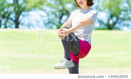Women doing stretches / sports Women doing stretches / sports 139428930
